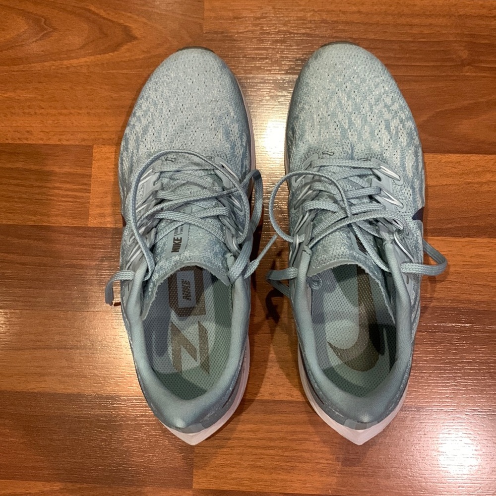 Lightly used Nike Pegasus 36 size 9.5